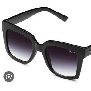 QUAY ICY 111 Sunglasses